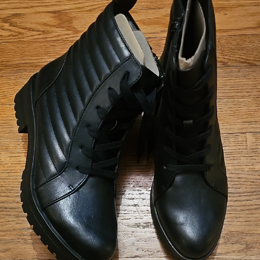 Life Stride Black Lace Up Boots